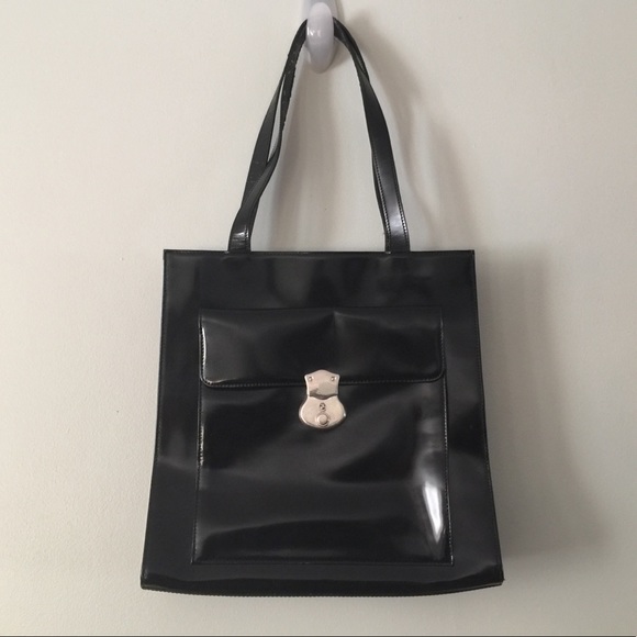 Ann Taylor Handbags - 🦋Ann Taylor Vintage Black Leather Bag, Medium🦋